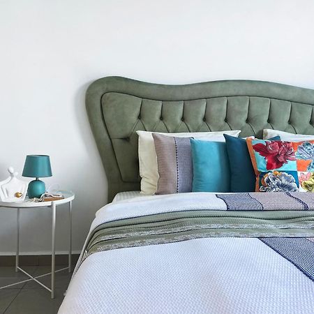 Spacious Three-Bedroom Apartment With Sea View A4 ラピソス エクステリア 写真