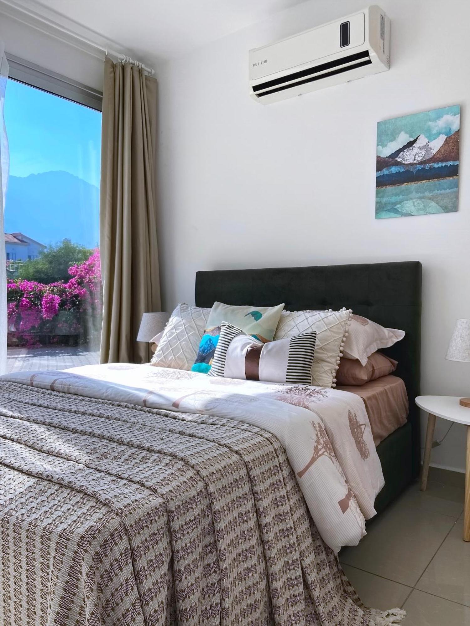 Spacious Three-Bedroom Apartment With Sea View A4 ラピソス エクステリア 写真