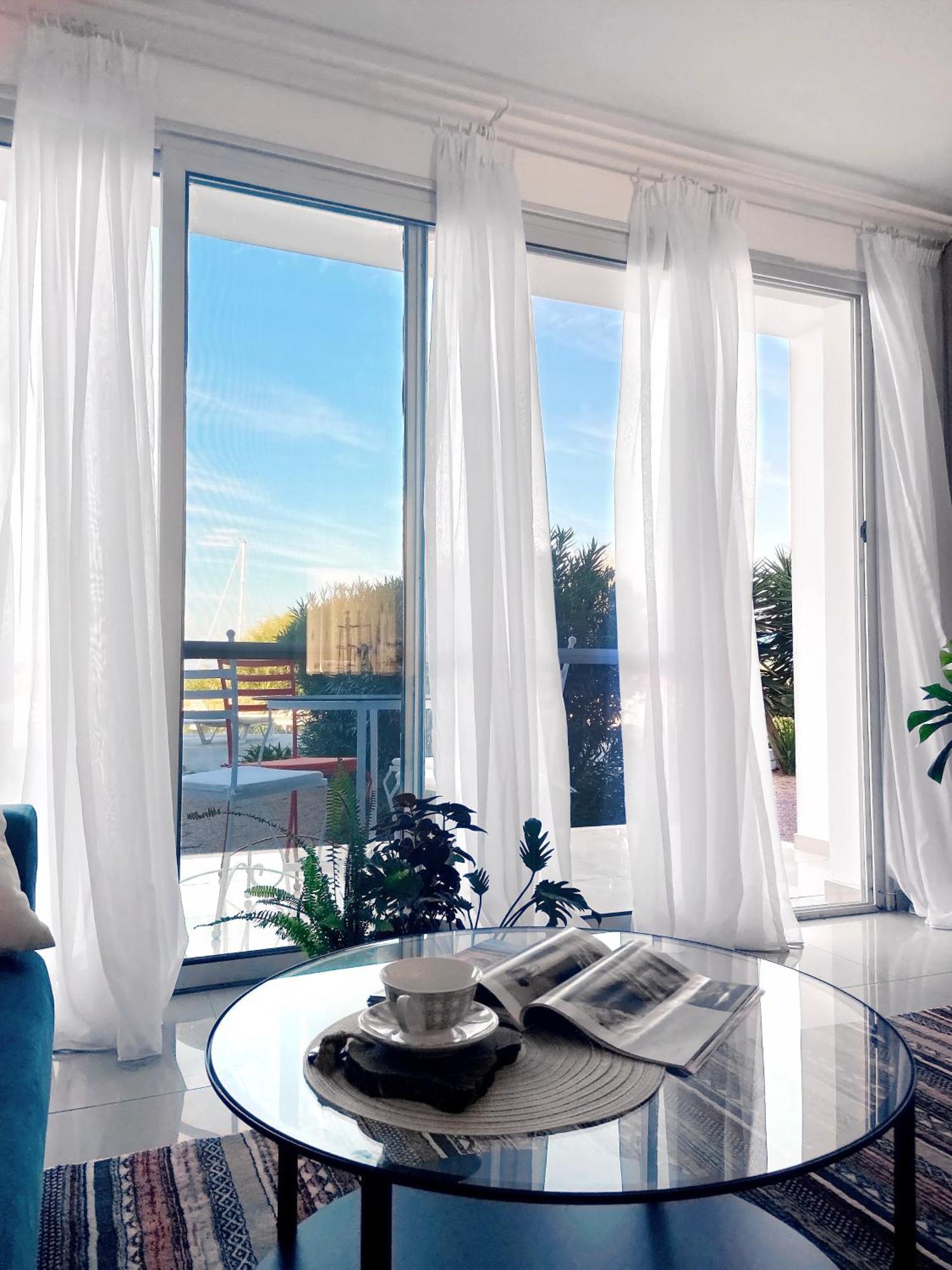 Spacious Three-Bedroom Apartment With Sea View A4 ラピソス エクステリア 写真