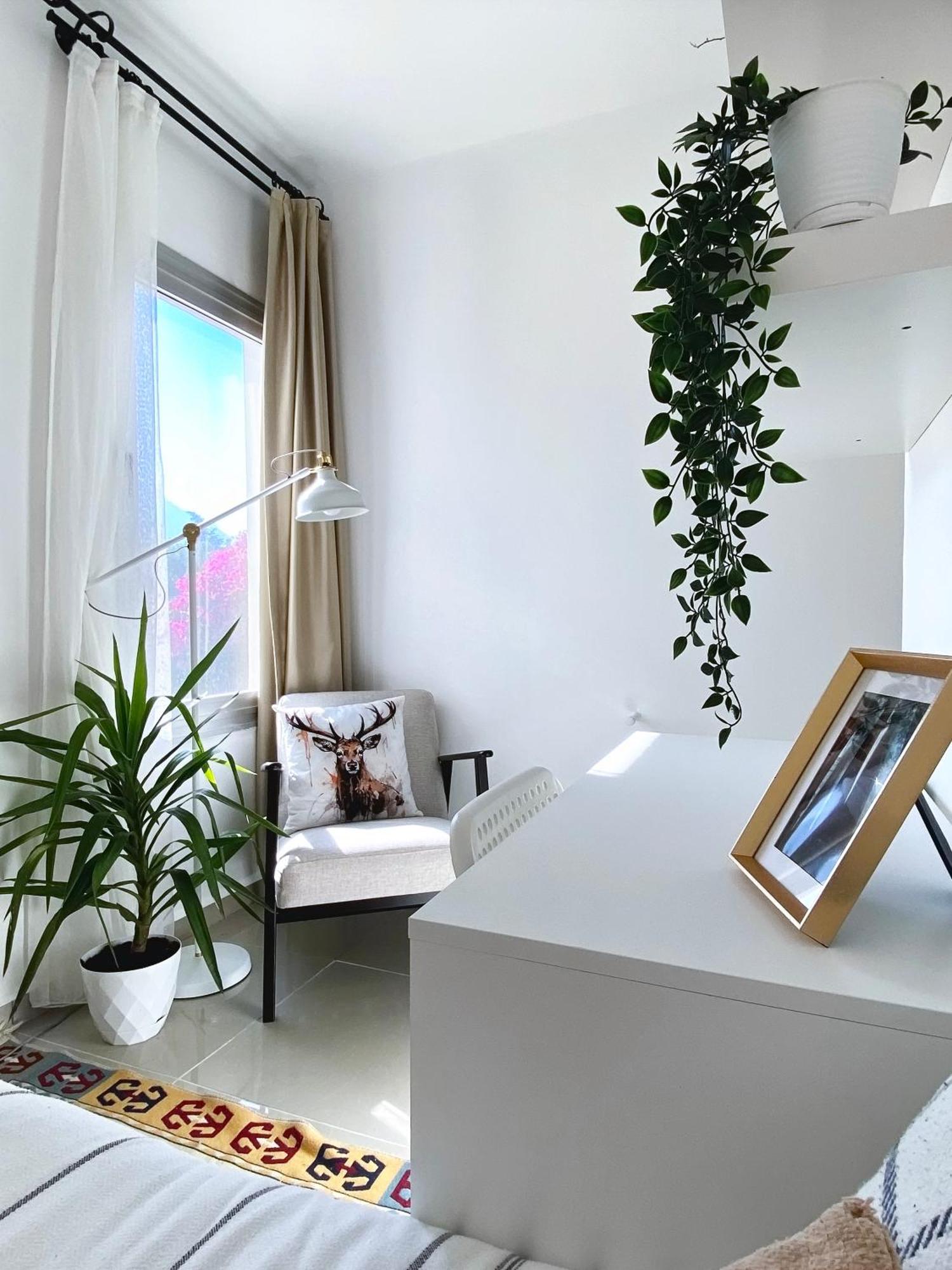 Spacious Three-Bedroom Apartment With Sea View A4 ラピソス エクステリア 写真