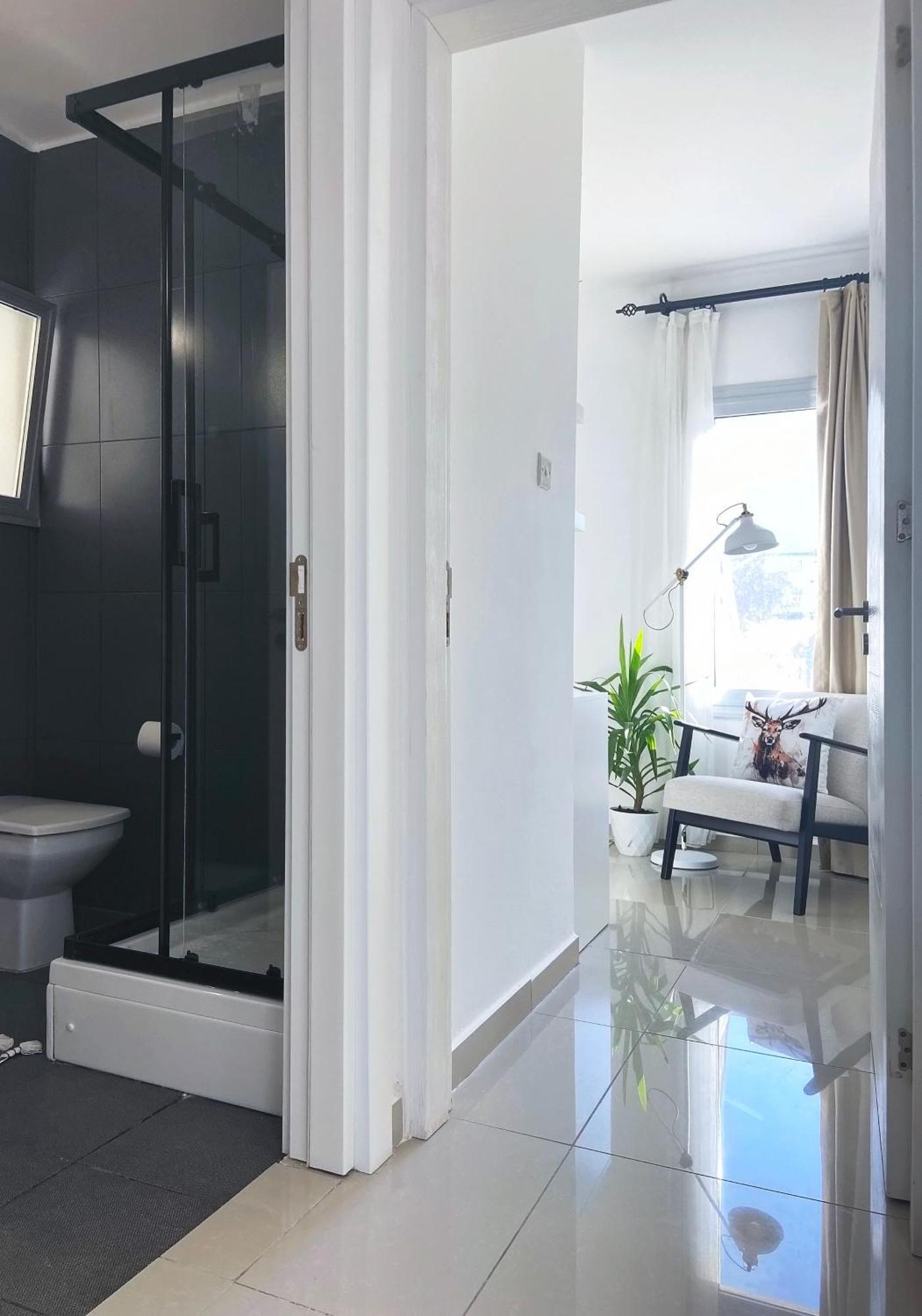 Spacious Three-Bedroom Apartment With Sea View A4 ラピソス エクステリア 写真