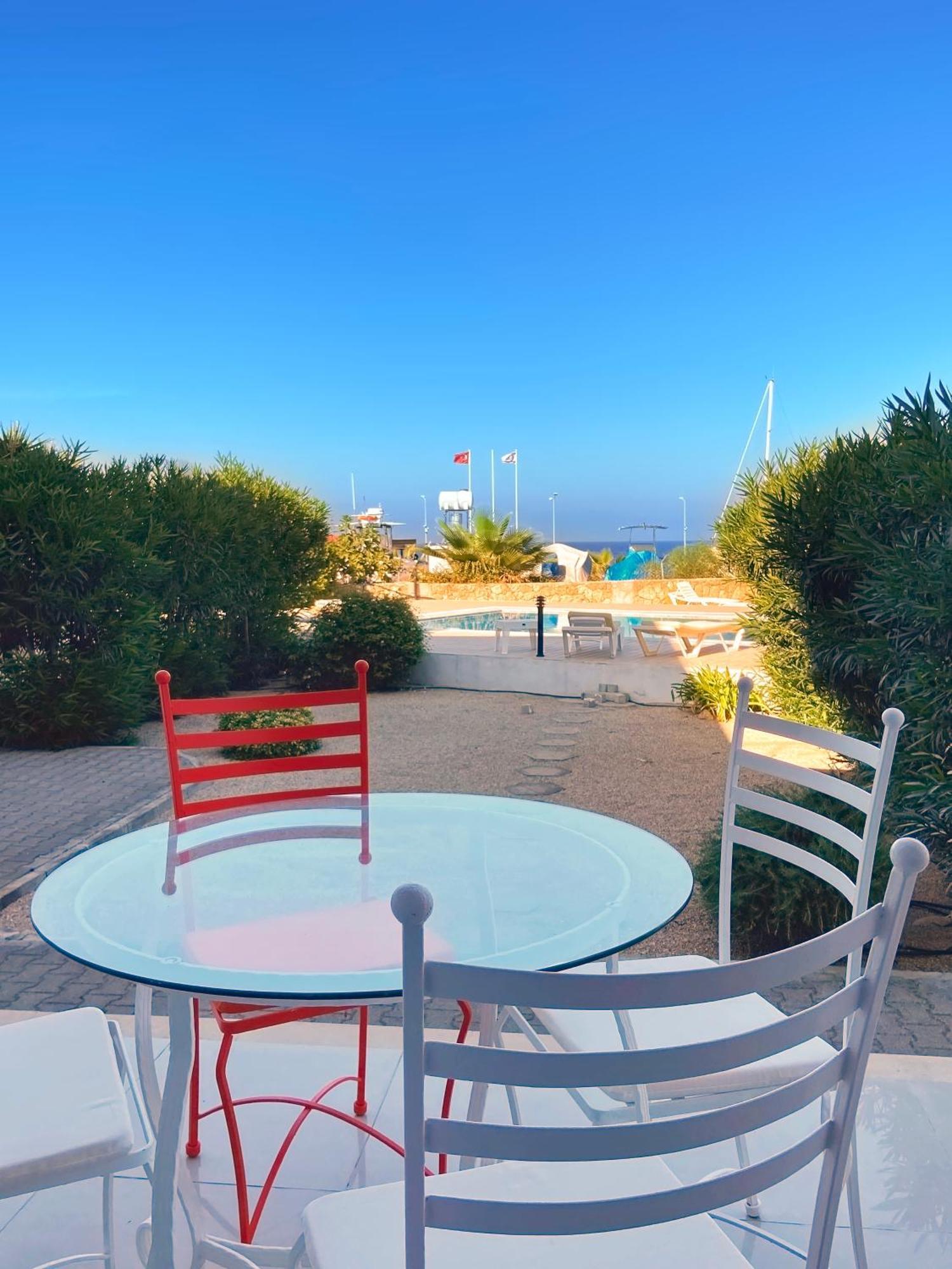 Spacious Three-Bedroom Apartment With Sea View A4 ラピソス エクステリア 写真